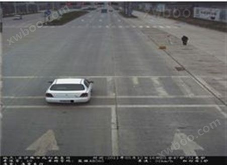 视频分析抓拍、300w CCD摄像机、通行车辆每辆车抓拍1张图片、闯红灯抓拍3张图片